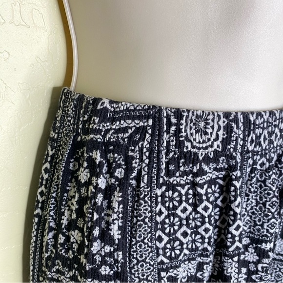 Papaya Black and White Wide Leg Floral Print Boho Pants Size S - Picture 5 of 12